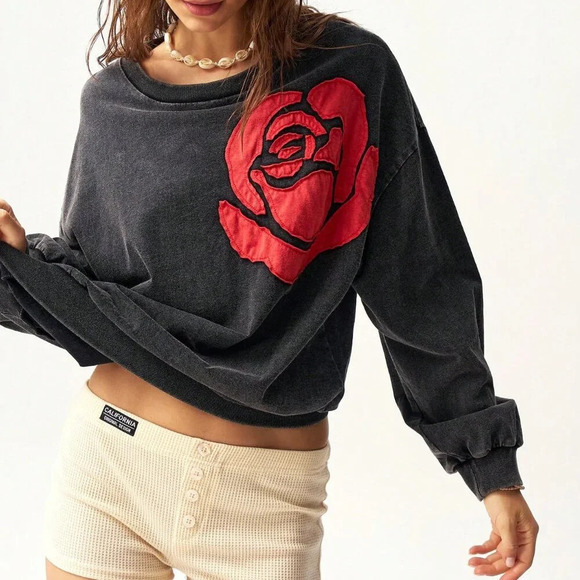 Black Casual Women's Floral Print T-Shirt - Picture 6 of 9